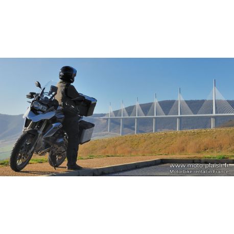 5 Jours de balade à moto vers Le Viaduc de Millau : Lyon, Les Cévennes, Ardèche, Dorme et Vercors