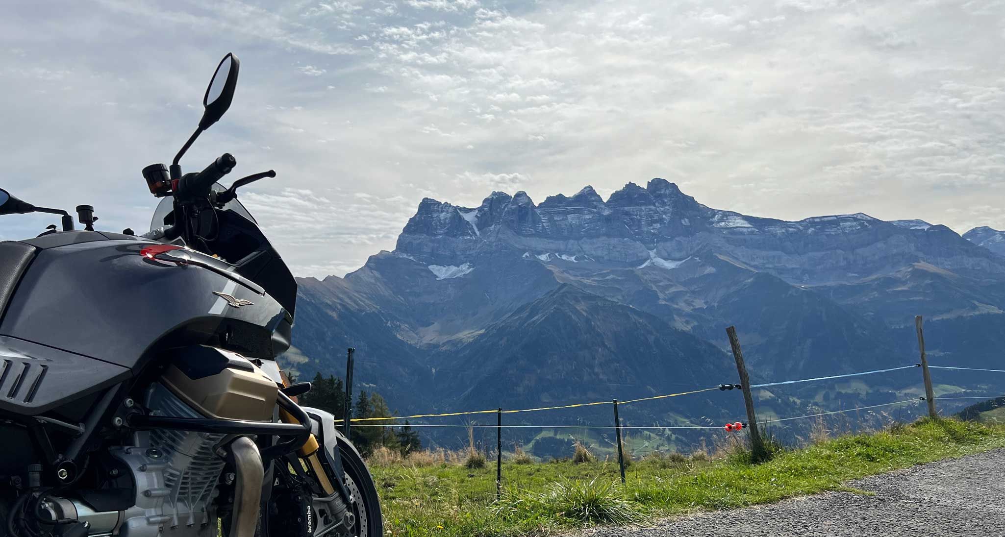 Motorcycle rental in Geneva